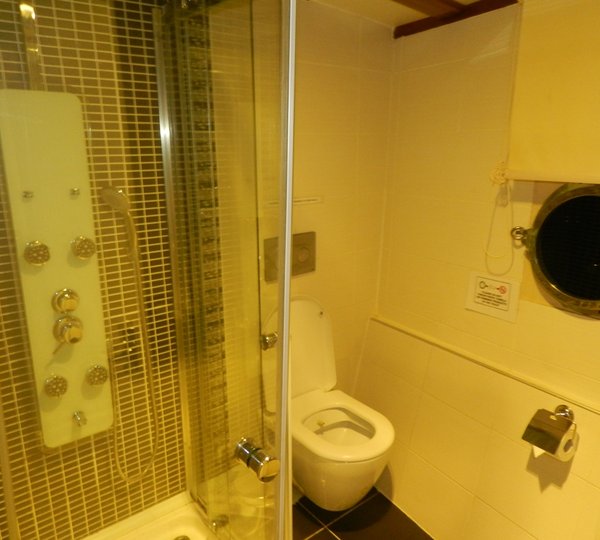 SY AKANA - Master with shower