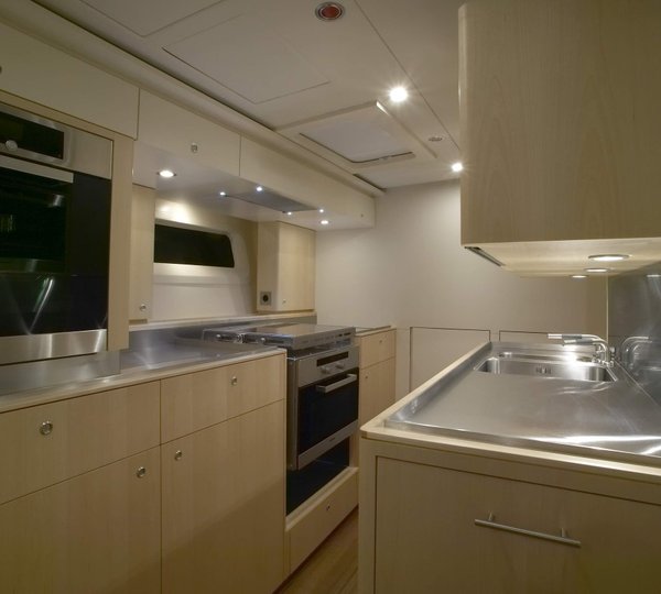 SY Black Pearl - Galley