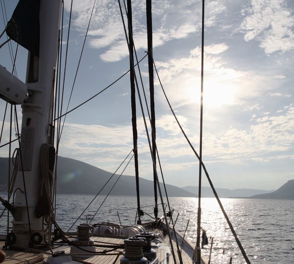 SY CENTURION - On deck view forward