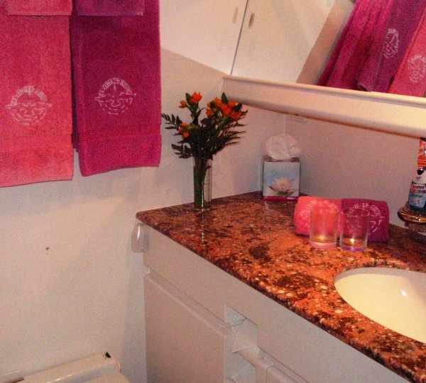 SY FLYING MAGIC -  Bathroom 2