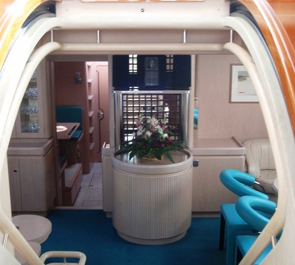 SY FLYING MAGIC -  View to Salon