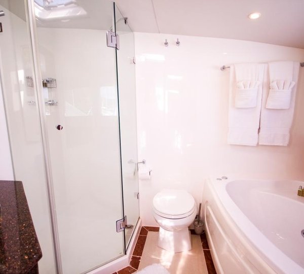 SY KINGS RANSOM - Master bath