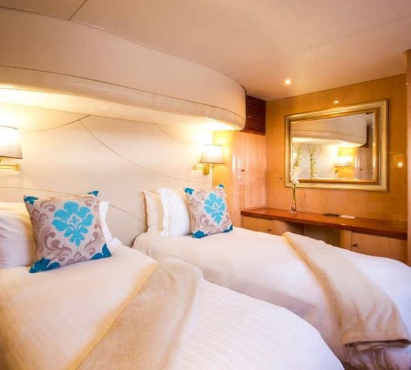 SY KINGS RANSOM - Mid cabin converted