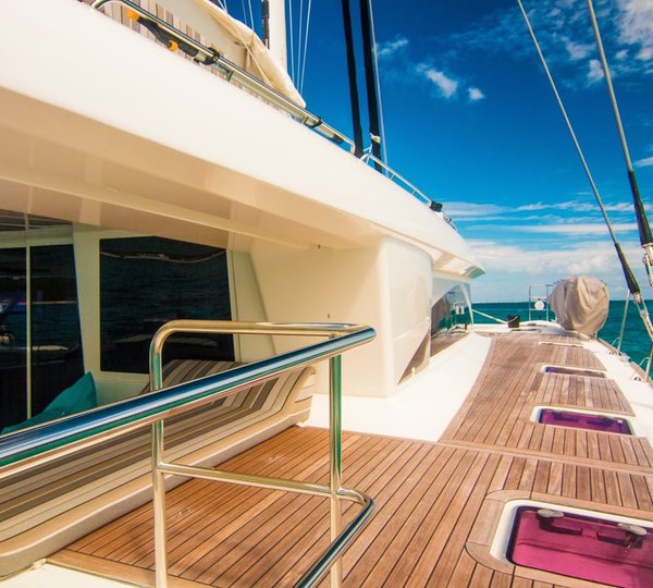 SY LADY KATLO - Wide side decks