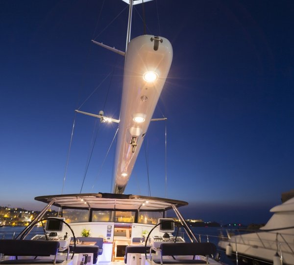 SY MARGARET ANN - By night