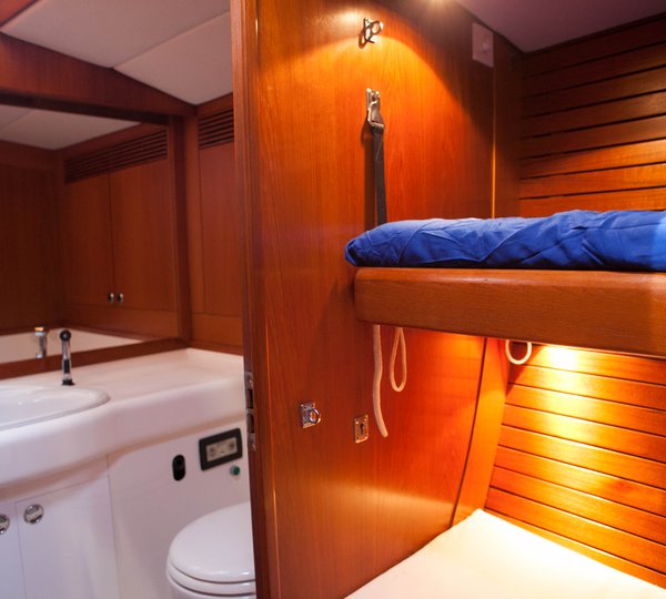 SY SIMPLE HARMONY - Twin Cabin View