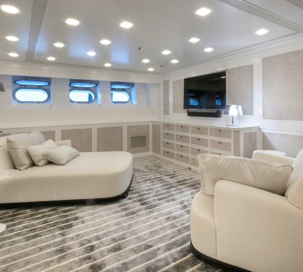 SY SPIRIT OF THE CS - Master cabin lounge