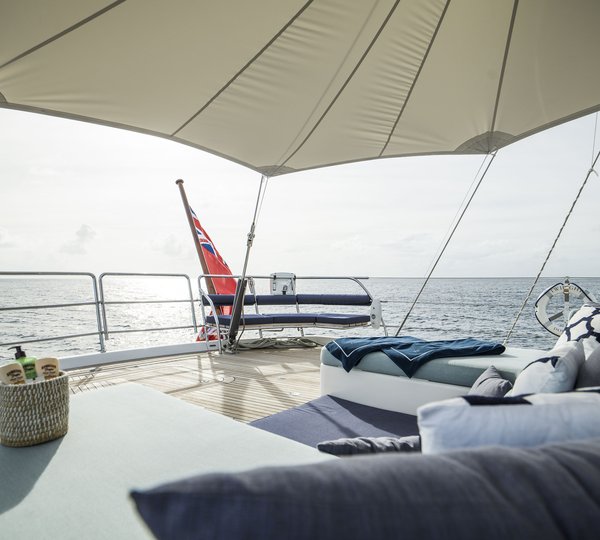 SY TWILIGHT - Aft deck