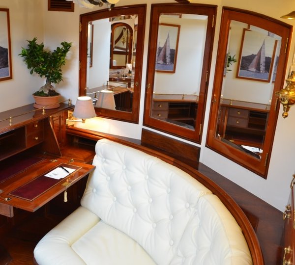 SY WHITEFIN - Master desk