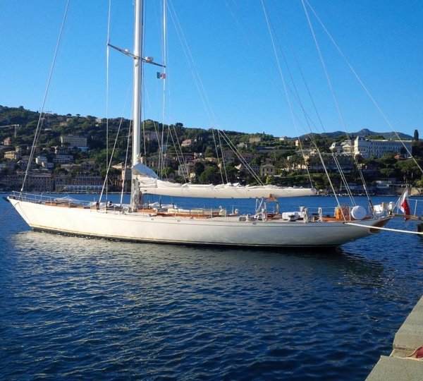 SY WHITEFIN - Port view