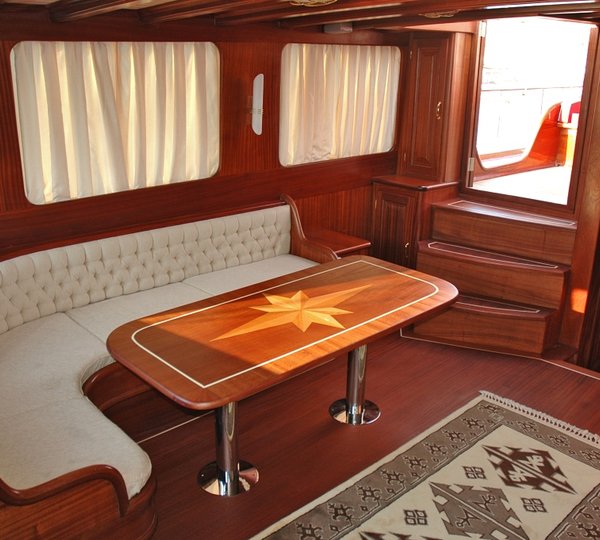 SY WHYNOT 1 - Formal dining