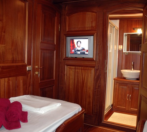 SY WHYNOT 1 - Guest cabin 2