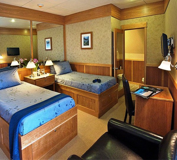 Safari Explorer - Stateroom Twin