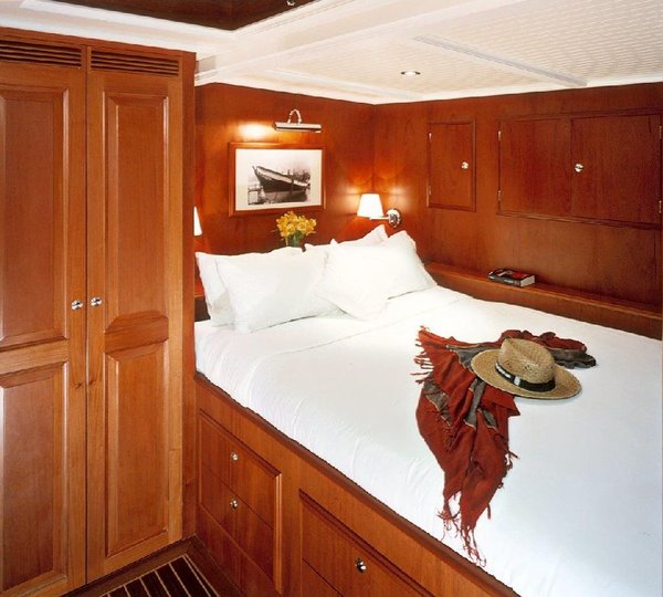 Sail Yacht DOLPHIN - Guest Cabin