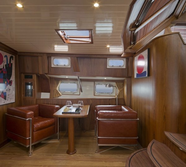 Sail Yacht DOMICIL -  Lower Salon