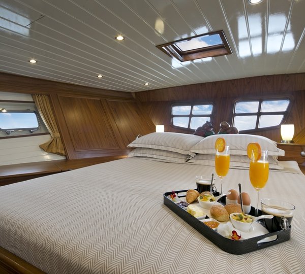 Sail Yacht DOMICIL -  Master Cabin