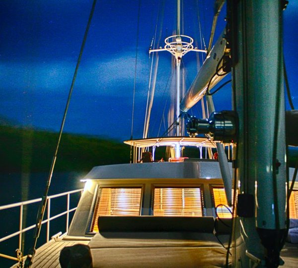 Sail Yacht DOMICIL - Wheelhouse at Night