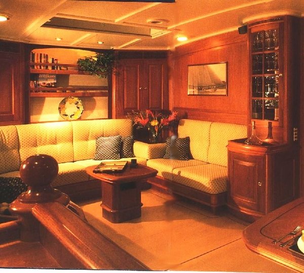 Sail Yacht SAPPHIRE -  Salon