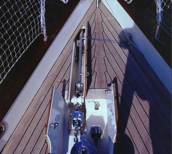 Sail Yacht WINDROSE -  Bow