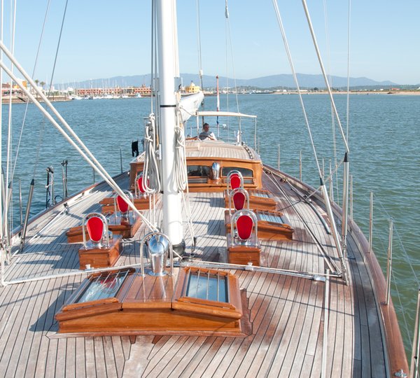 Sail Yacht WINDROSE -  Deck