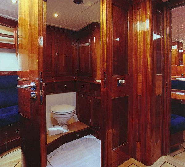 Sail Yacht WINDROSE -  Guest Ensuite
