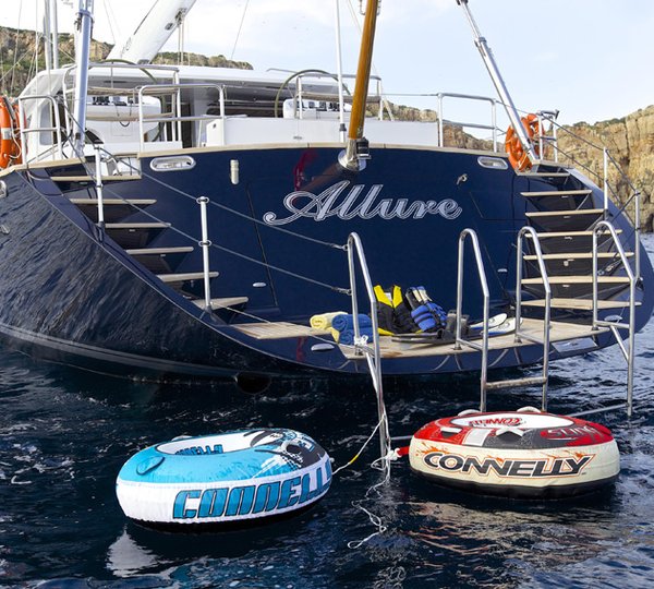 Sail yacht ALLURE - Aft View