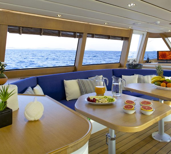 Sail yacht ALLURE - Salon Dining