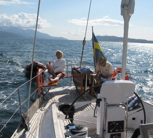 Sail yacht ICHI BAN -  Relaxing on Deck
