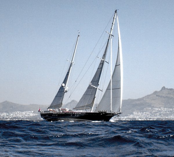 Sail yacht ILIOS -  Sailing