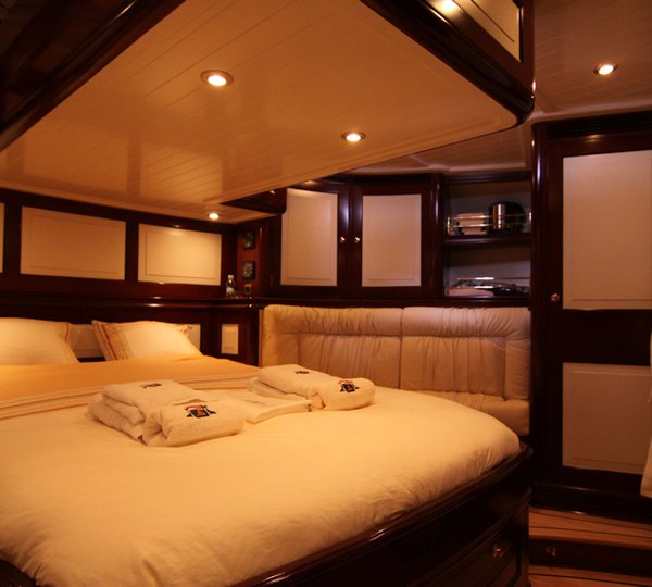 Sail yacht JAN DE VRIES -  Master Cabin