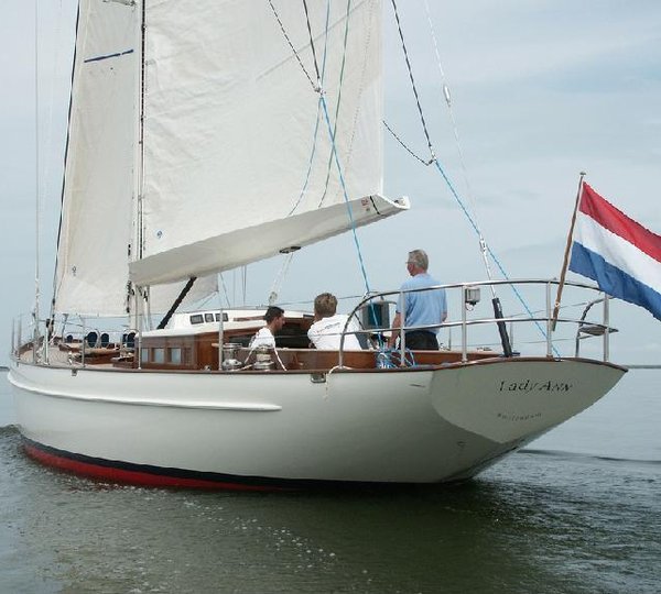 Sail yacht LADY ANN -  Aft View
