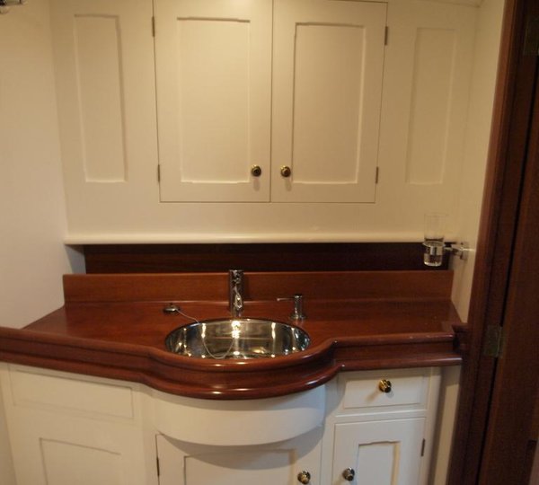 Sail yacht LADY ANN -  Guest Ensuite