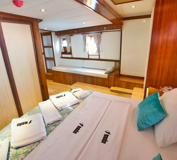 Sailing Gulet MASKE 2 - Guest suite with sofa view