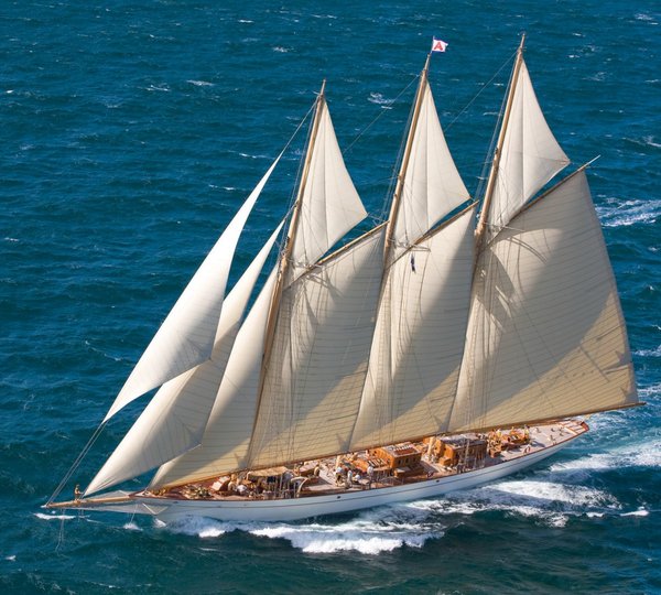 Sailing Yacht ADIX