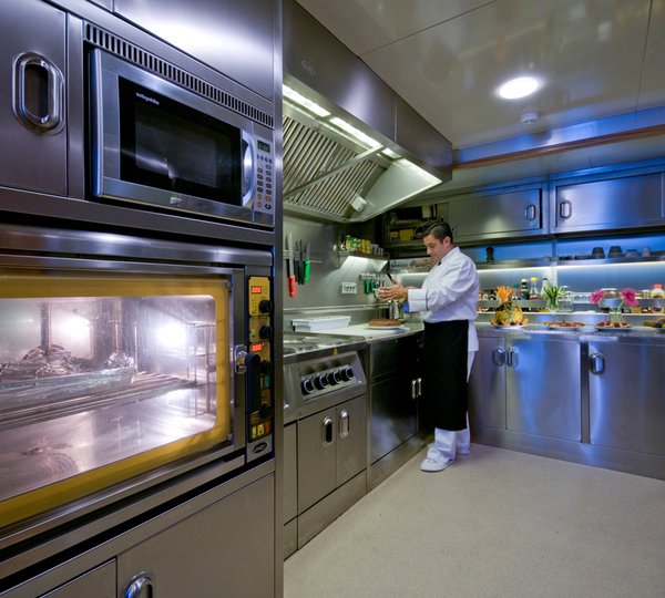 Sailing Yacht DAIMA - Galley