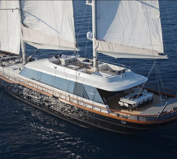 Sailing Yacht Infinity -  Deck View