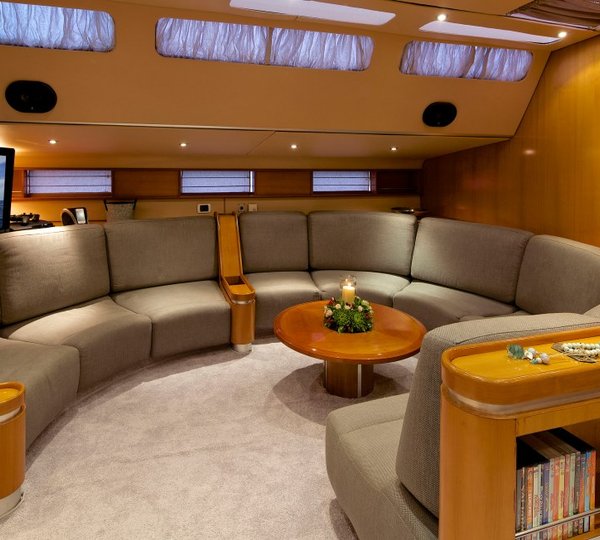 Sailing yacht AMADEUS - Salon