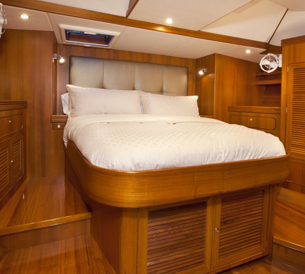 Sailing yacht Archangel -  Master Cabin