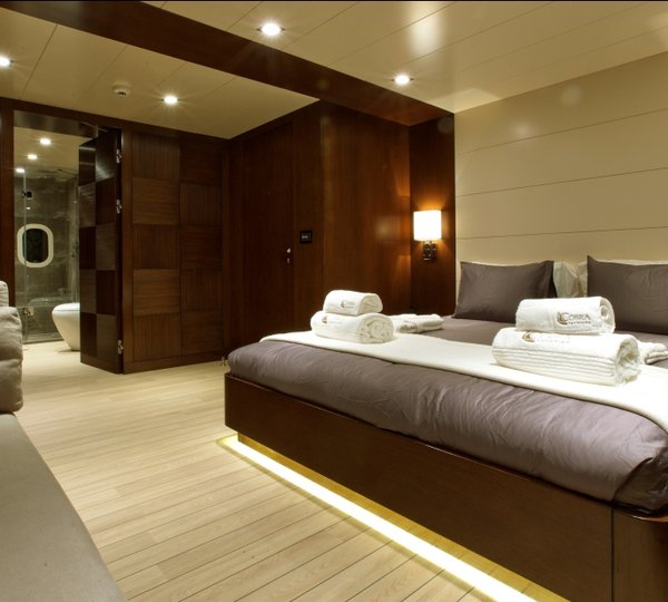 Sailing yacht Infinity - Queen Cabin
