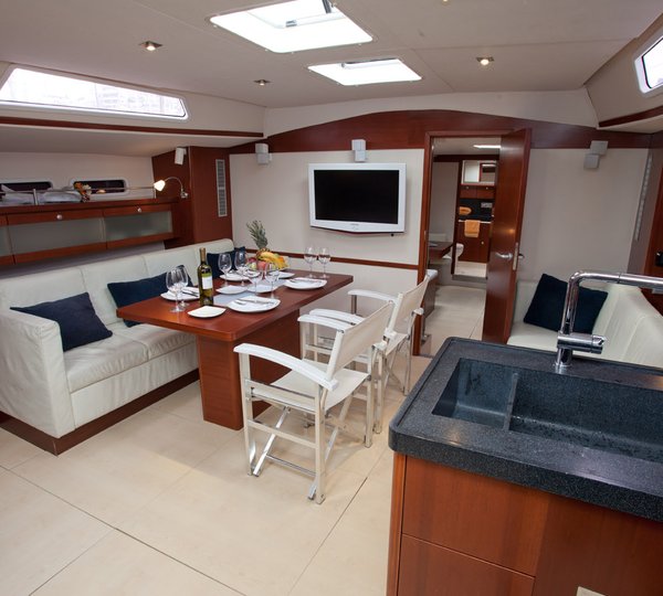 Sailing yacht MODUS VIVENDI -  Salon