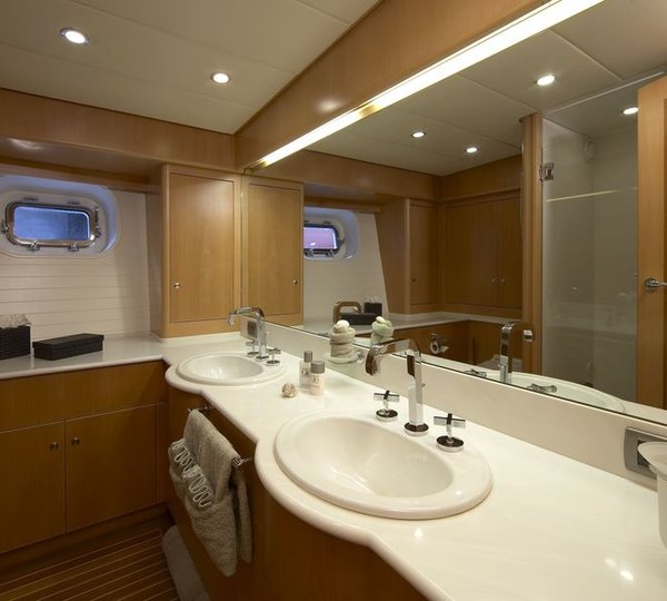 Sailing yacht Nephele -  Bathroom