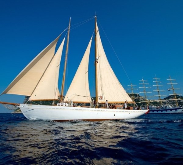 Sailing yacht Oriander - Sailing 2