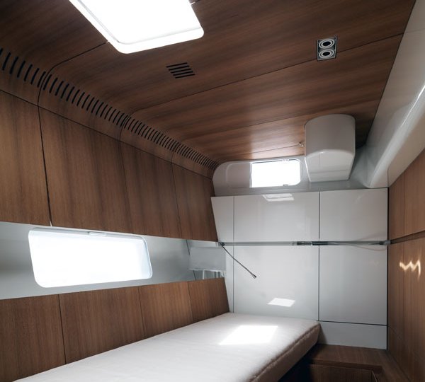 Sailing yacht POLYTROPON II -  Twin Cabin