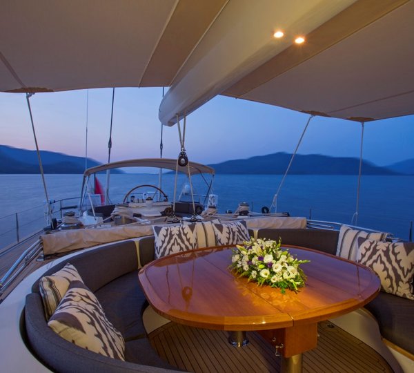 Sailing yacht SAVARONA - Guest cockpit