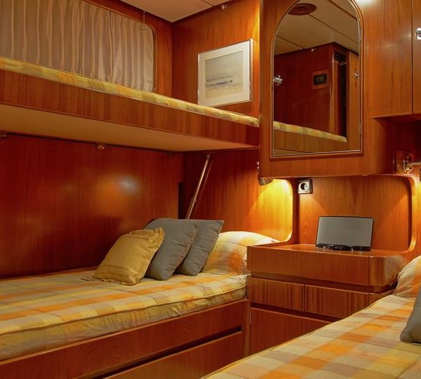 Sailing yacht SEA SHUTTLE - Twin Cabin