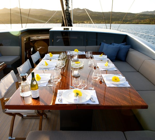 Al fresco Dining on Deck