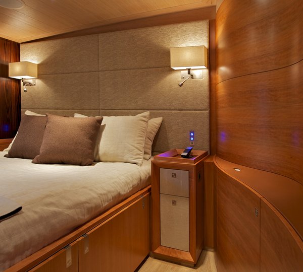 Sailing yacht Sarissa -  Double Cabin