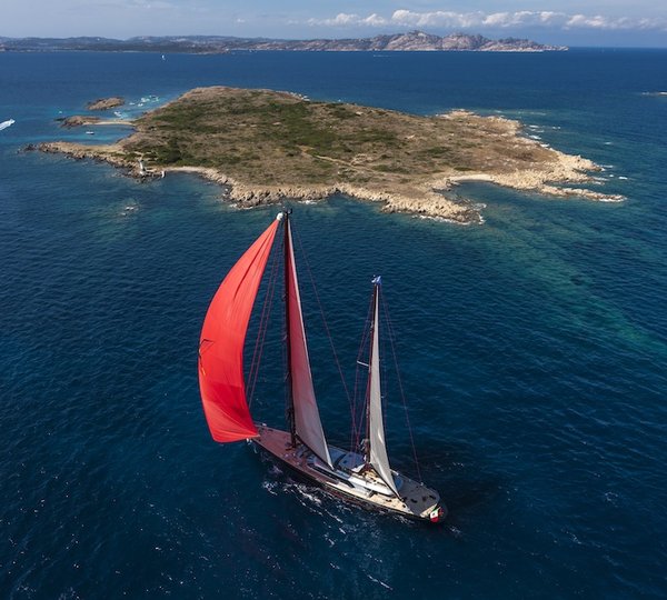 Sailing yacht Seahawk