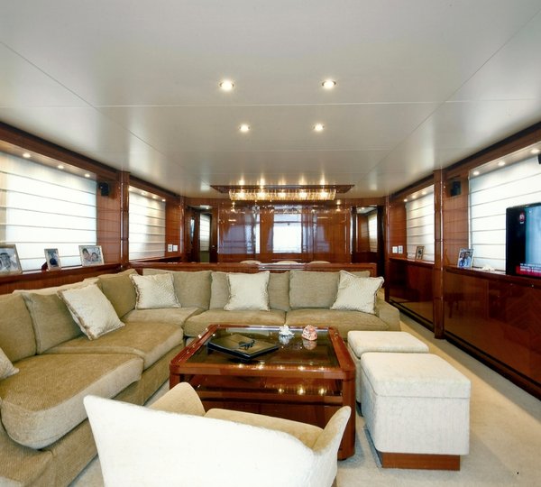San Lorenzo Yacht GPS -  Salon