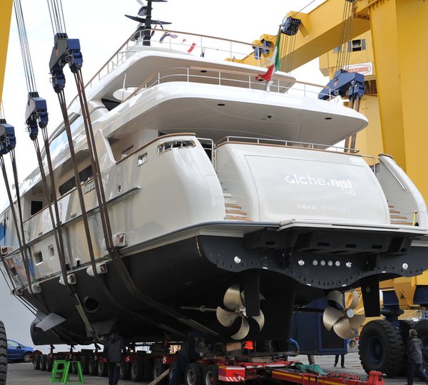 Seventh SD122 Yacht Alchemist Too - aft view